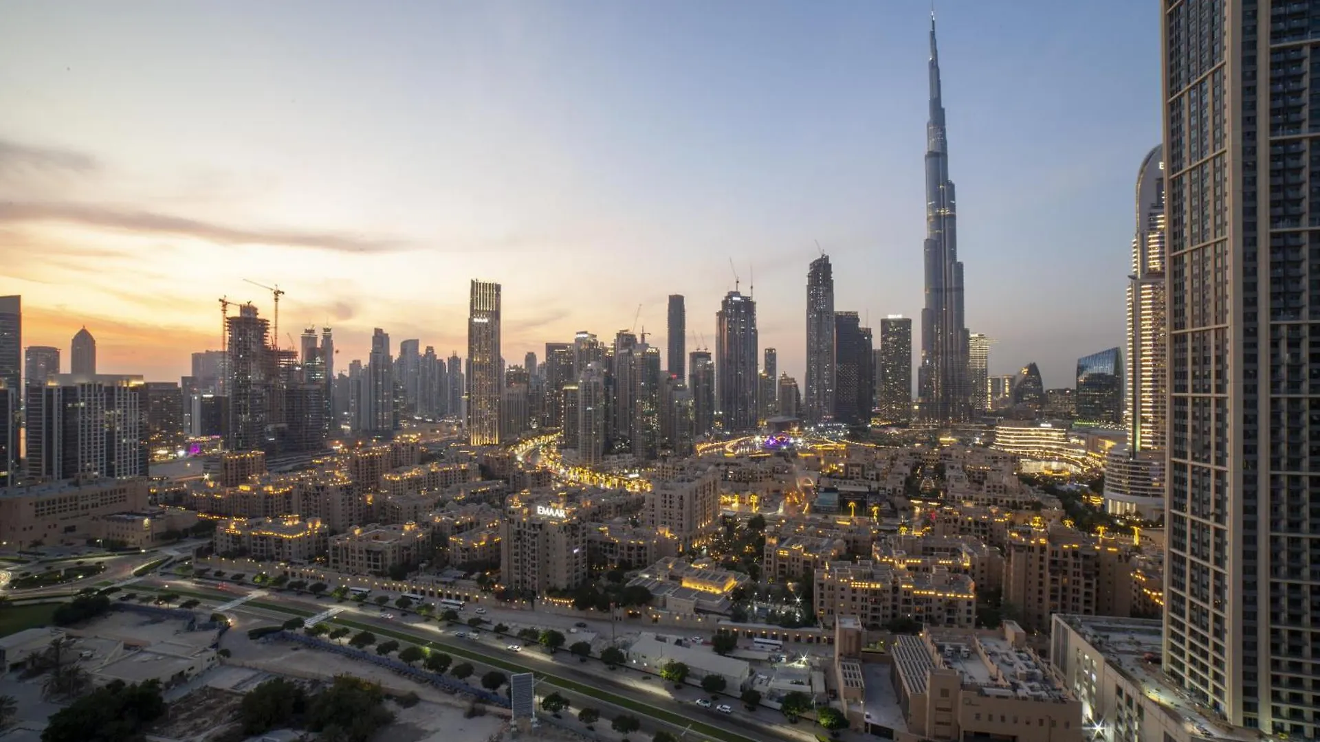 Upgraded Apartment With Stunning Burj Khalifa View Dubai