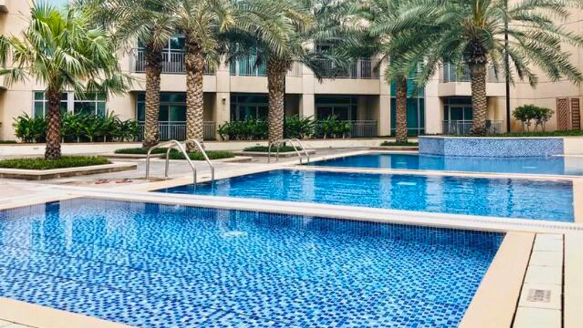 Upgraded Apartment With Stunning Burj Khalifa View Dubai