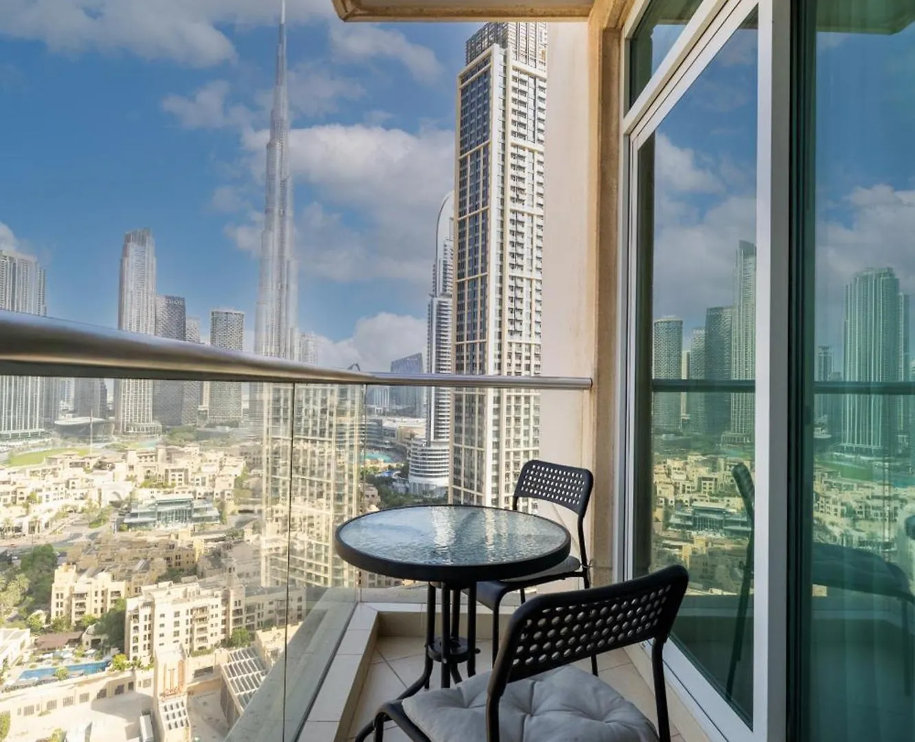 Upgraded Apartment With Stunning Burj Khalifa View Dubai