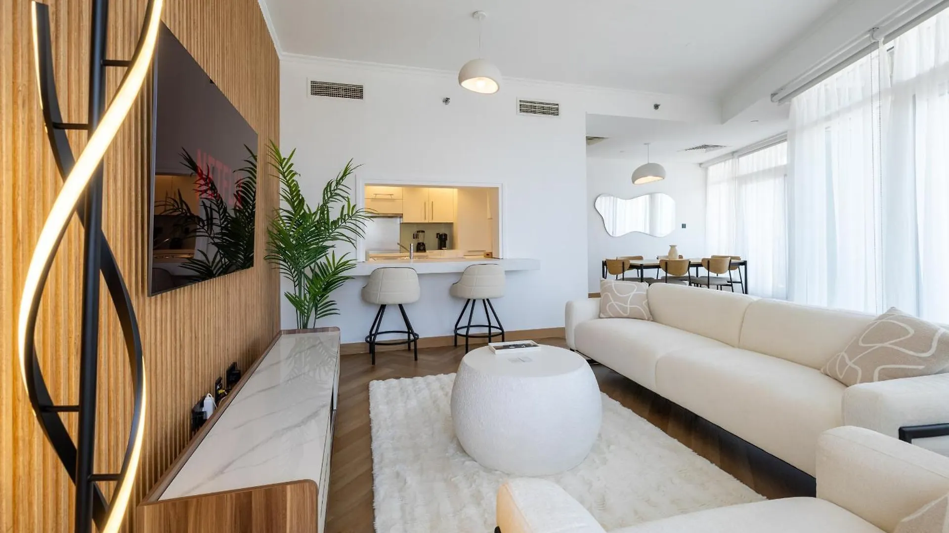 Upgraded Apartment With Stunning Burj Khalifa View Dubai